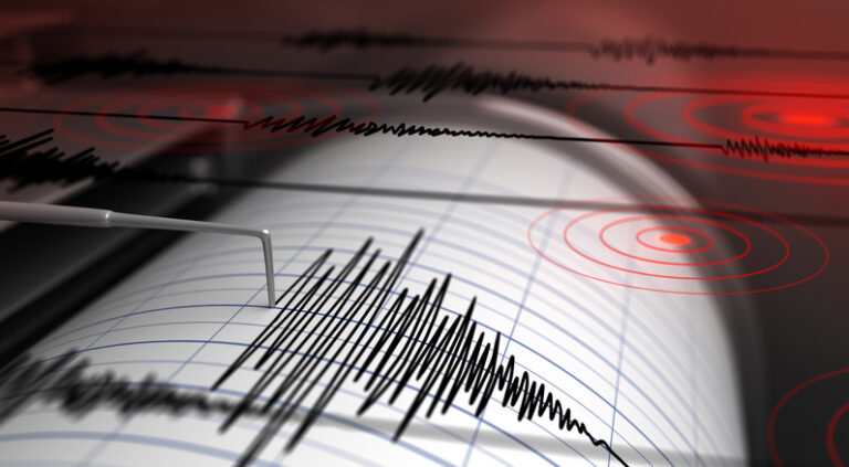Terremoto de magnitud 7,8 deja más de 2.000 muertos en Turquía