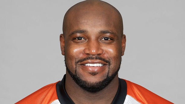 Ex-Jugador de la NFL Kevin Johnson, Fue Hallado Muerto en un Campamento de Personas sin Hogar.