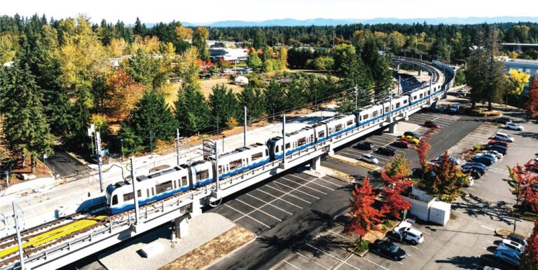El Tren Ligero que Conectará Bellevue con Seattle se Inaugura el 28 de Marzo